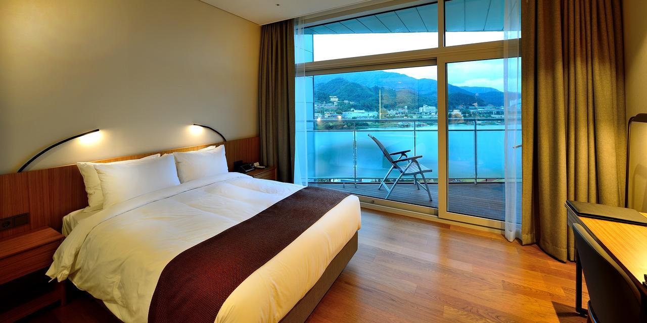 Midas & Resort